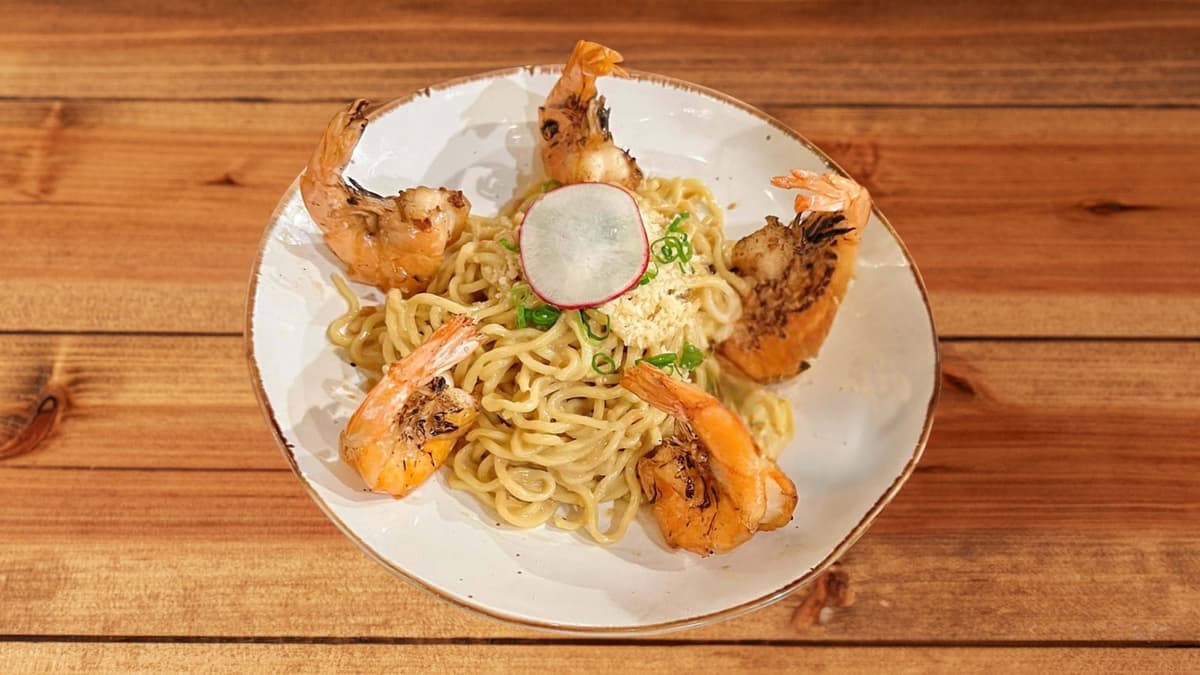 Garlic Noodle with Prawns menu item