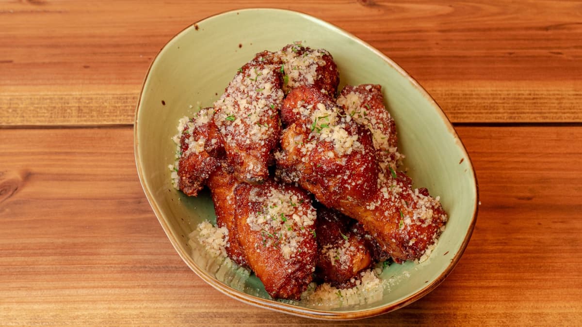 Garlic Chicken Wings menu item